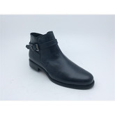 Boots We Do co77579