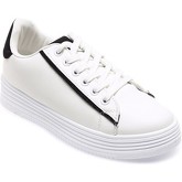 Chaussures La Modeuse Baskets bicolores noir et blanc