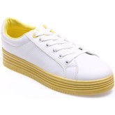 Chaussures La Modeuse Baskets bicolores blanc et jaune à semelle épaisse