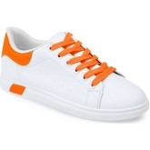 Chaussures La Modeuse Baskets blanches à détails et lacets orange fluo